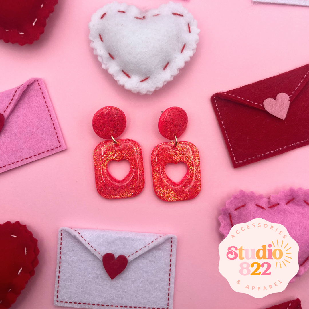 Glitter Heart Cutout Dangles- Pink