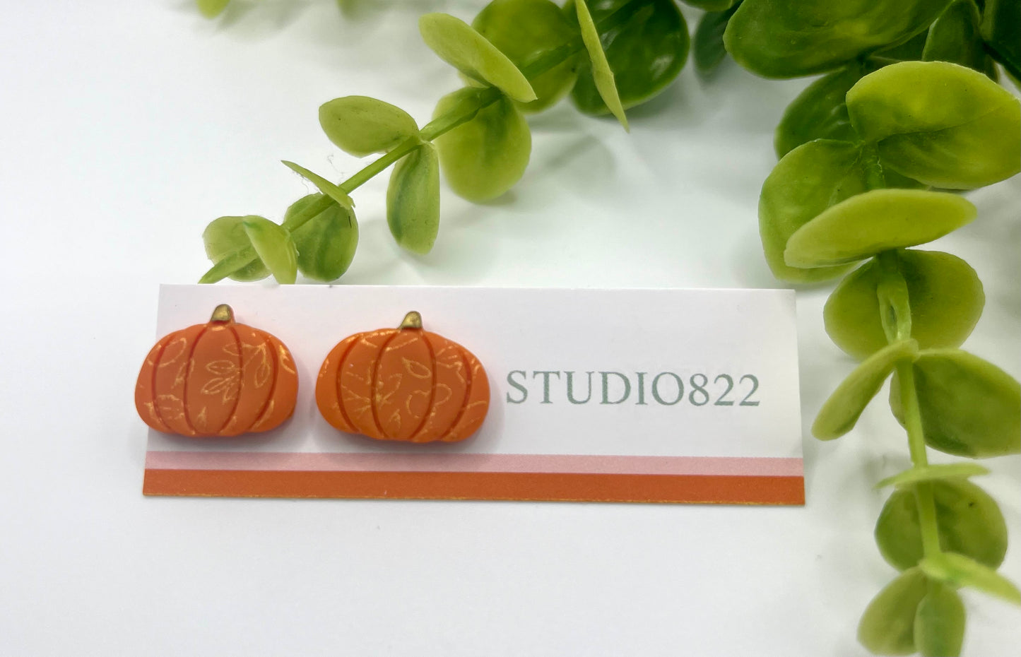 Pumpkin studs with gold leaves
